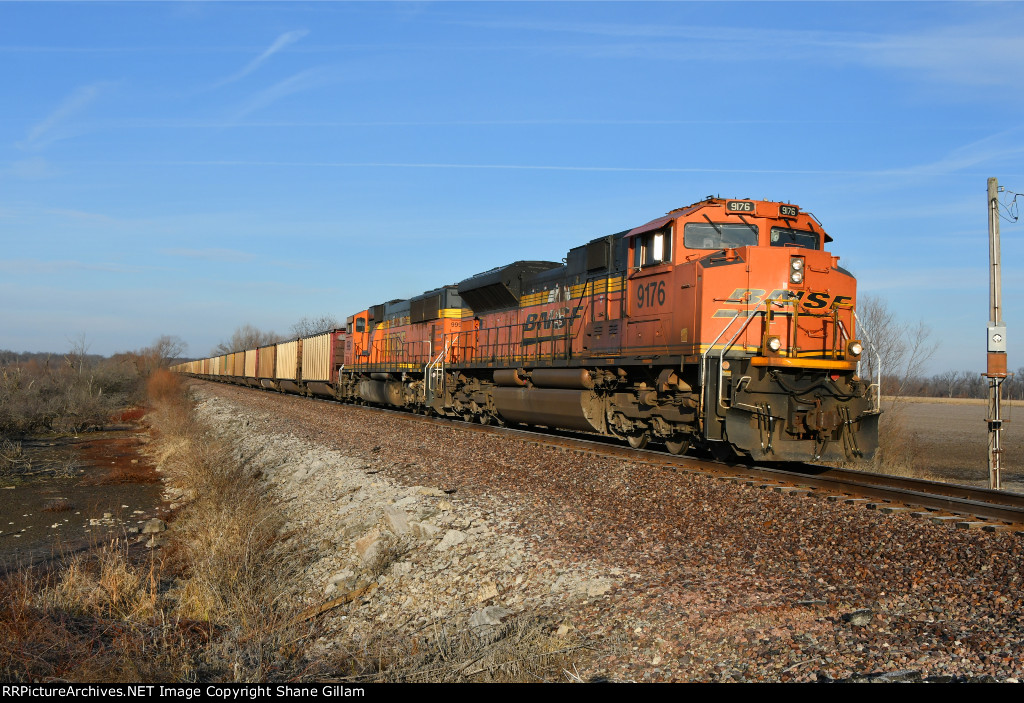 BNSF 9176